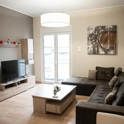 Spacious renovated flat 10min to metro station (KOL_71)