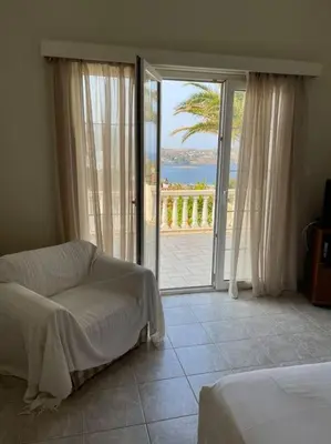Gallery image of Seaside chalet in Dhaskalión
