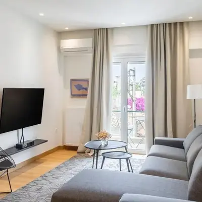 The Urban Nest Design 1BR in Trendy Kerameikos