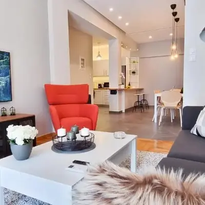 Cozy & modern apartment near Panathenaic Stadium