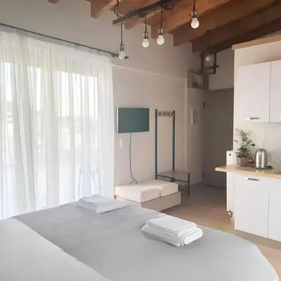 Elizabeth Studio