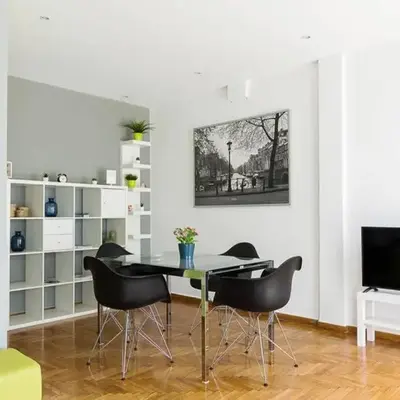 Sunlit 2BR Oasis in Metaxourghio 3min from metro