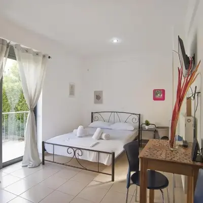 Glyfada Cozy Studio