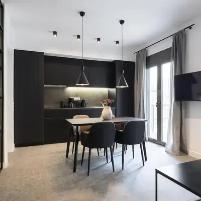 Academy Elegant Apartment #102