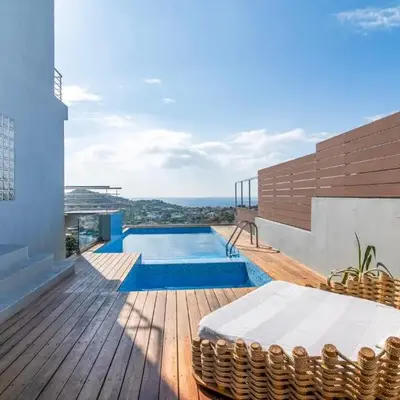 Villa Azzura with sea view & private pool at Athens Riviera