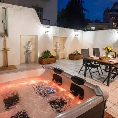 KG Acropolis Escape Spa Apartment