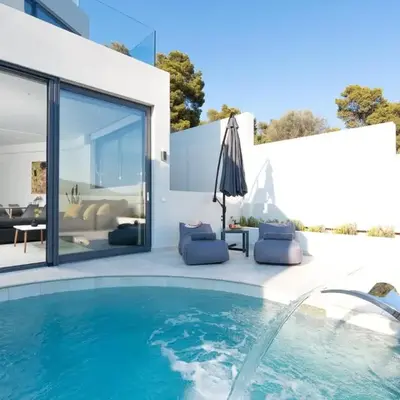 White Cliff Luxury Suites