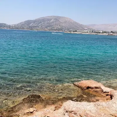 Sea view apartment steps away from the Beach Anavyssos Palaia Fokaia