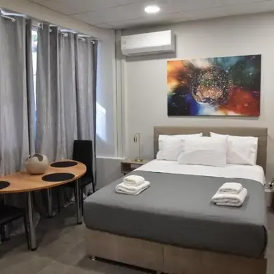 Athens Zeus A by Super Host Hub