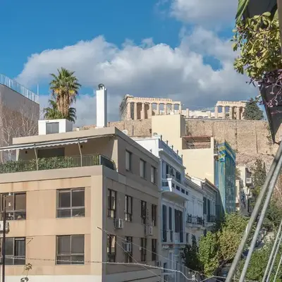 Spacious 2BDs Apt With Acropolis View In Center
