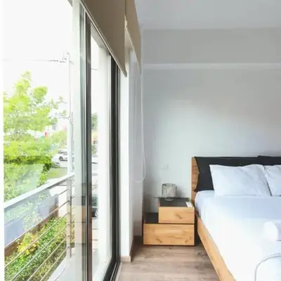 Cozy & Minimal Apartment Near Airport Peania