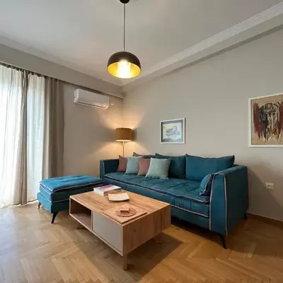 Artist's 1 BD Apt in Keramikos
