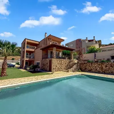 Escape pool villa in Anavissos