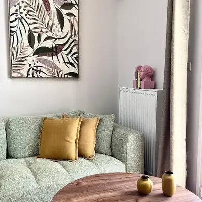 Bright 2 bdr Pagrati apartment