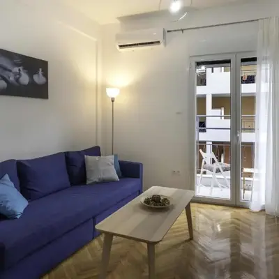 Phaedrus Living: City Center Koukaki Flat