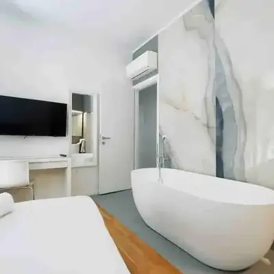 130m Luxury apartment in the heart of Athens