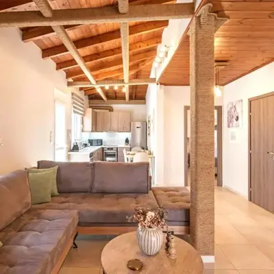 Stunning and spacious apt in Athens