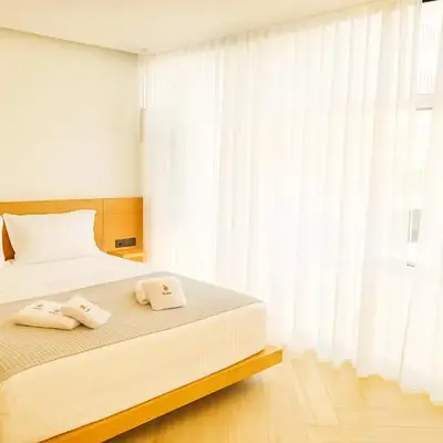 Triple A - Chic & Elegant by the Market - FREE parking!