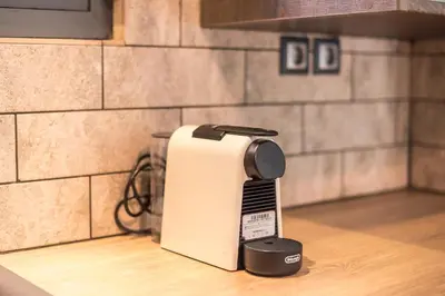 a toaster sitting on top of a kitchen counter at Sempre il Mare in Piraeus