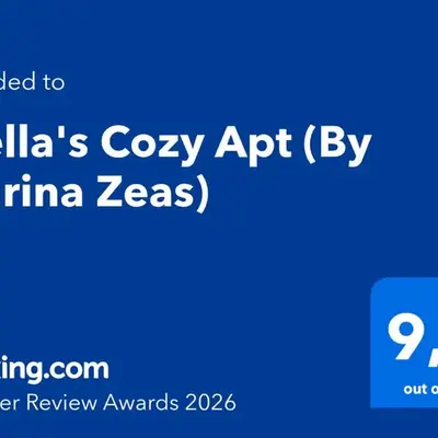 Stella's Cozy Apt (By Marina Zeas)