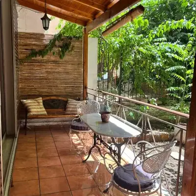Quiet Apartment with Garden View in Kolonaki