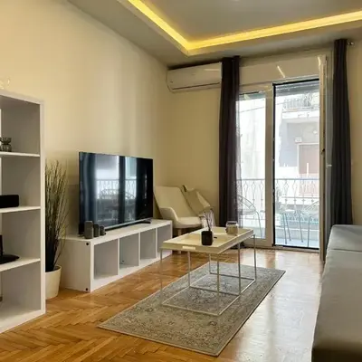 Kypseli Contemporary Comfort for 6