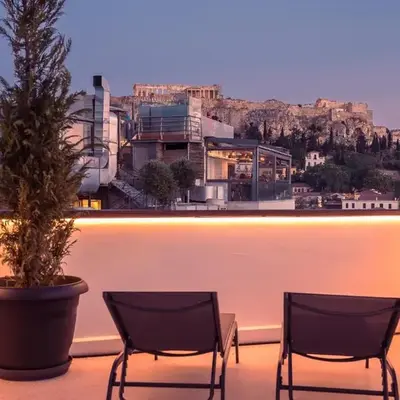 Elegant 2BR with Jacuzzi & Acropolis View