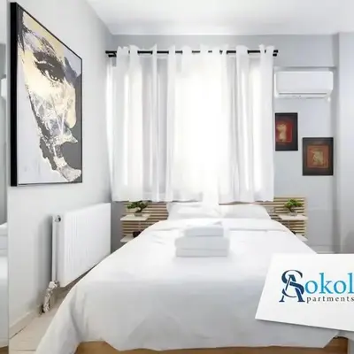Small studio under Acropolis A!