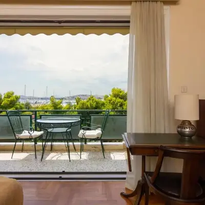 Spacious Apt Next to Marina Flisvo