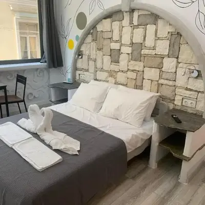 Manello Home Art