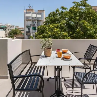 The Meta Stay - Rooftop Access Unique Suite