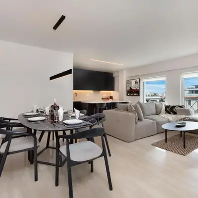 Elegant & Central 3BR in Glyfada