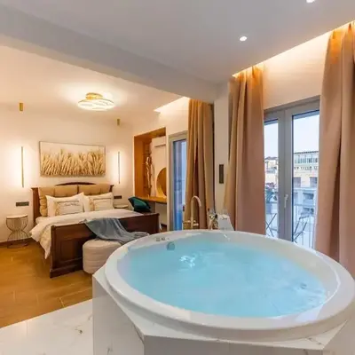 Luxury 4Bdrm Penthouse near Acropolis
