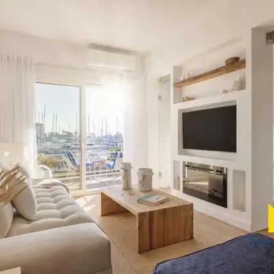 Marina View Haven - King Beds and Cosy Fireplace