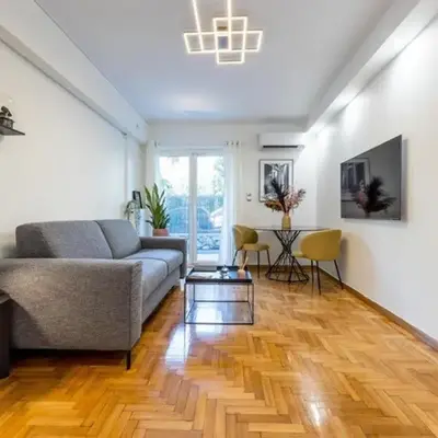 Bright and Stylish Apartment in Palaio faliro