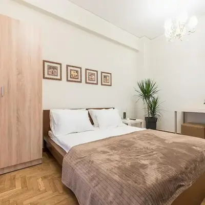 Home 7 Minutes Away From Stavros Niarhos