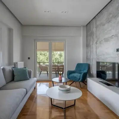 Voula's 2BR Escape Elegant and Stylish Living