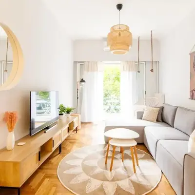 Ella's Cozy escape with balcony!