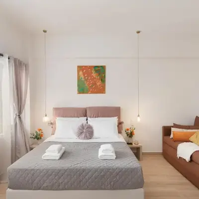 M18 Studios Monastiraki Gems