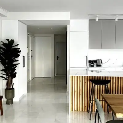 The White Marble - Spacious
