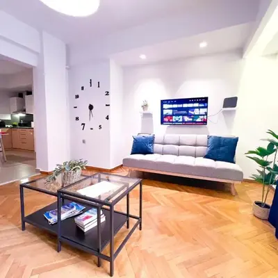 2 Bedroom Apartment Athens - Kallimarmaro