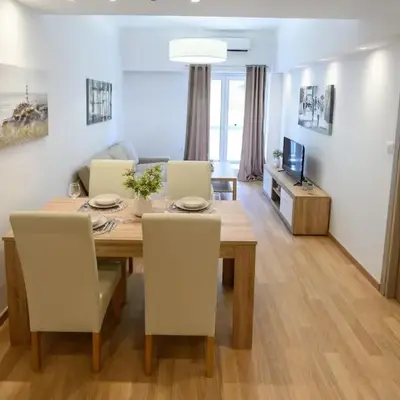 2BR Apartment next to the Metro station