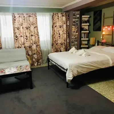 500Mbps WiFi Budget Studio 1min from Attiki metro station