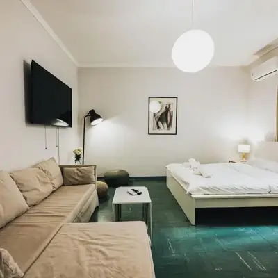Athenian Suite by Zeussuites