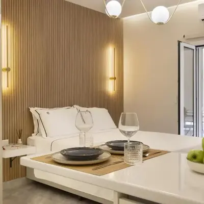 Elegant minimal studio in Kerameikos