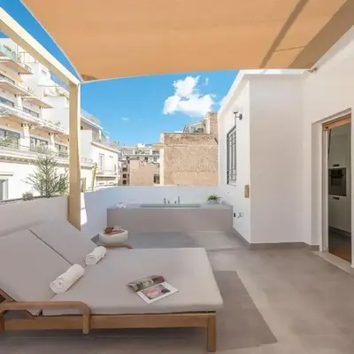 Modern 2BDR Flat w Hot Tub & Big Terrace in Plaka
