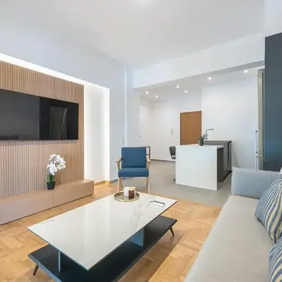 City Vibes Stylish 2BR and a Stunning Balcony