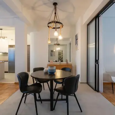 LIV - Elegant City Stay in Pagrati