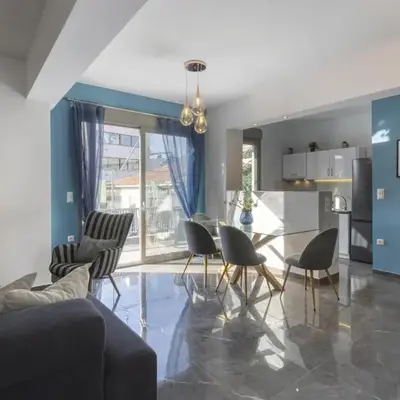 Modern Renovated Apartment in Metaksourgio
