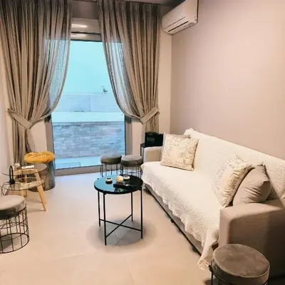 Minimal 2bd apartment in Thisio